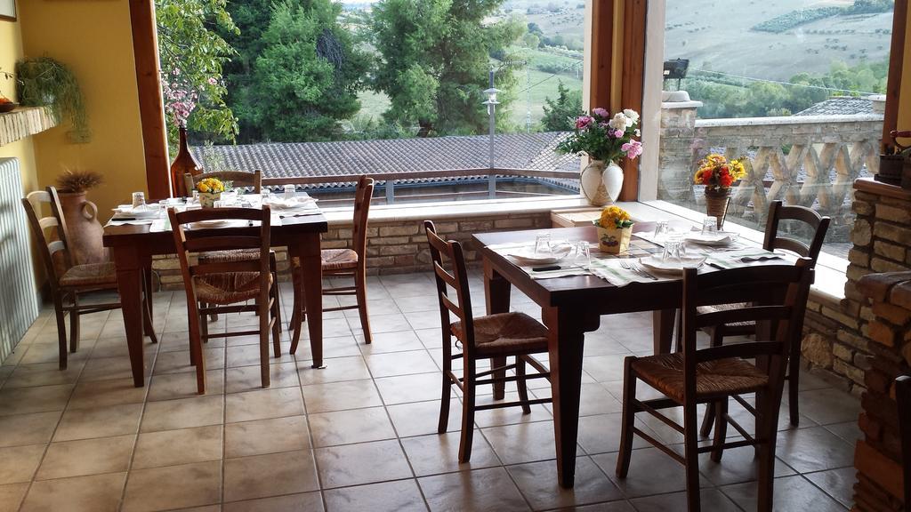 Agriturismo Col Morino Bed and Breakfast Pineto Buitenkant foto