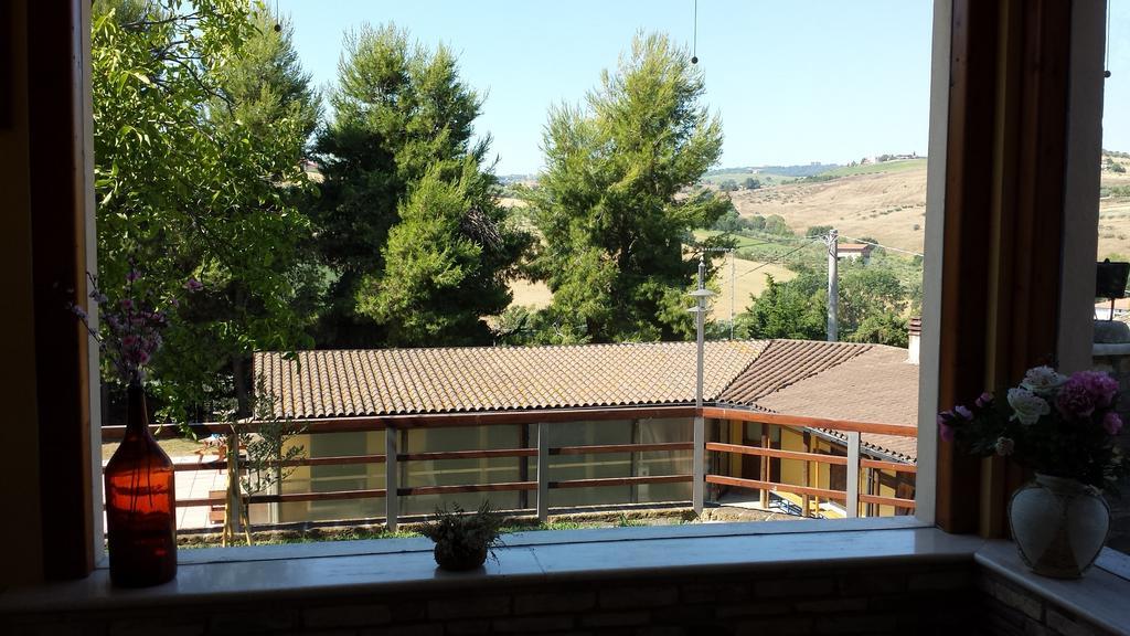 Agriturismo Col Morino Bed and Breakfast Pineto Buitenkant foto